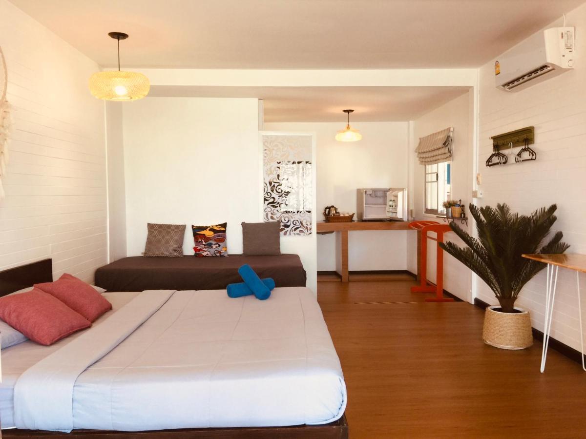 Insook Ko Larn Resort Экстерьер фото