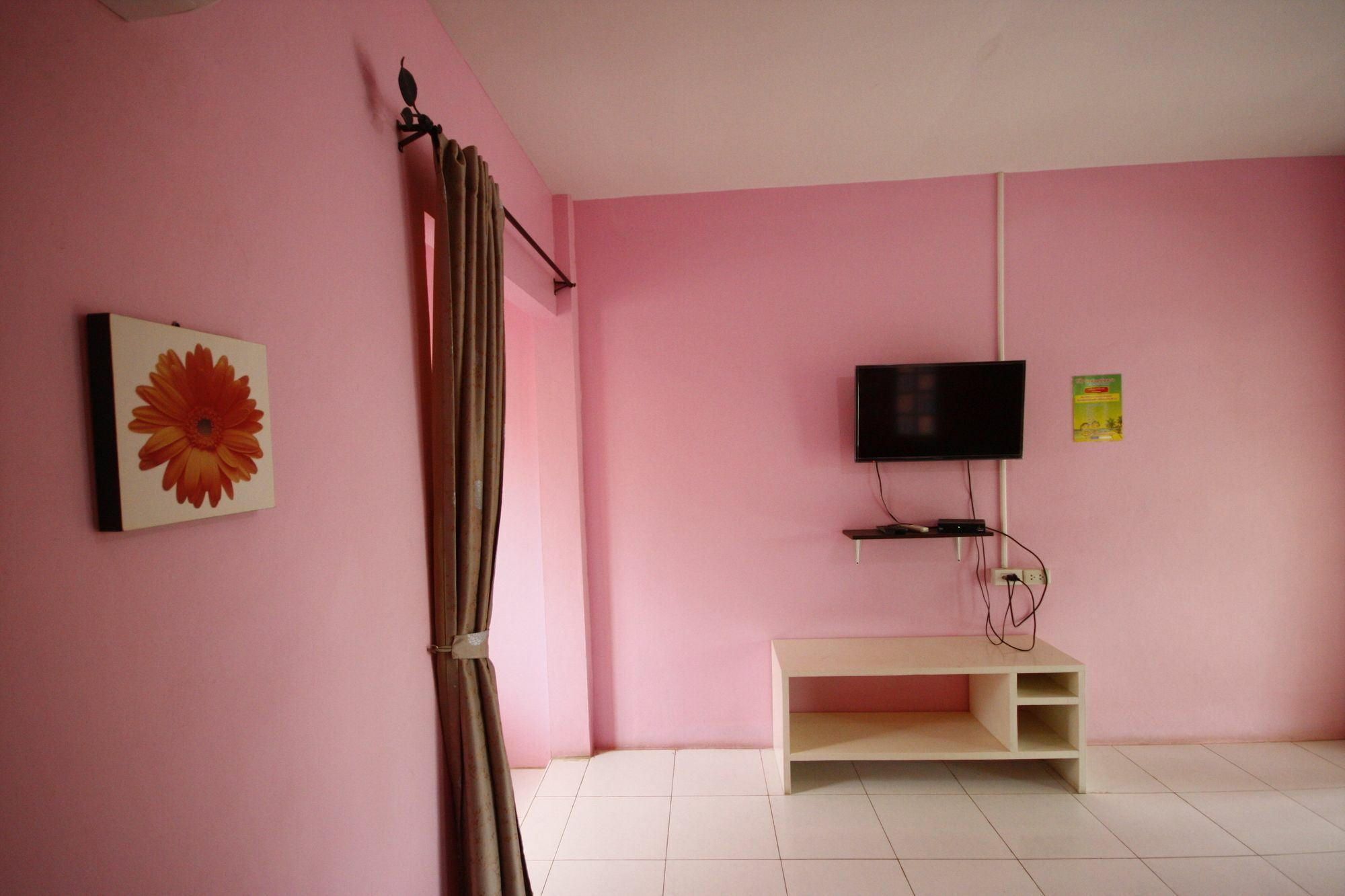 Insook Ko Larn Resort Экстерьер фото